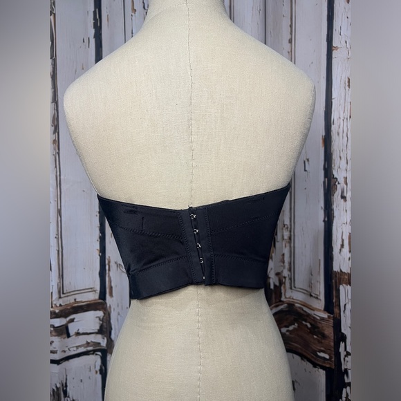 Oh yes Metallic Studded Crop Top - Picture 5 of 7